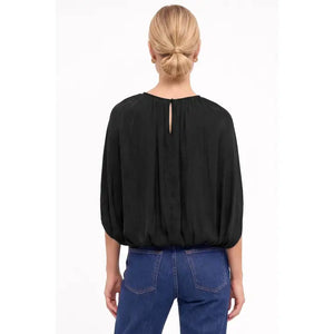 Cielo Cape sleeve top